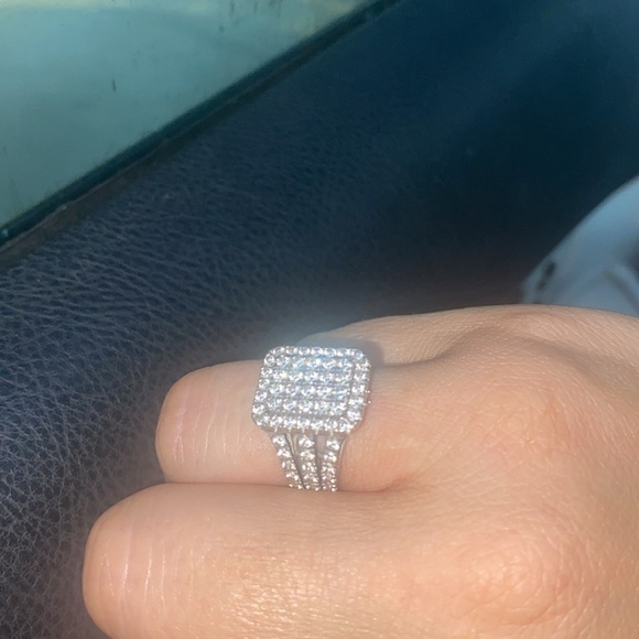 Diamond ring size woman’s 8 - Picture 12 of 12